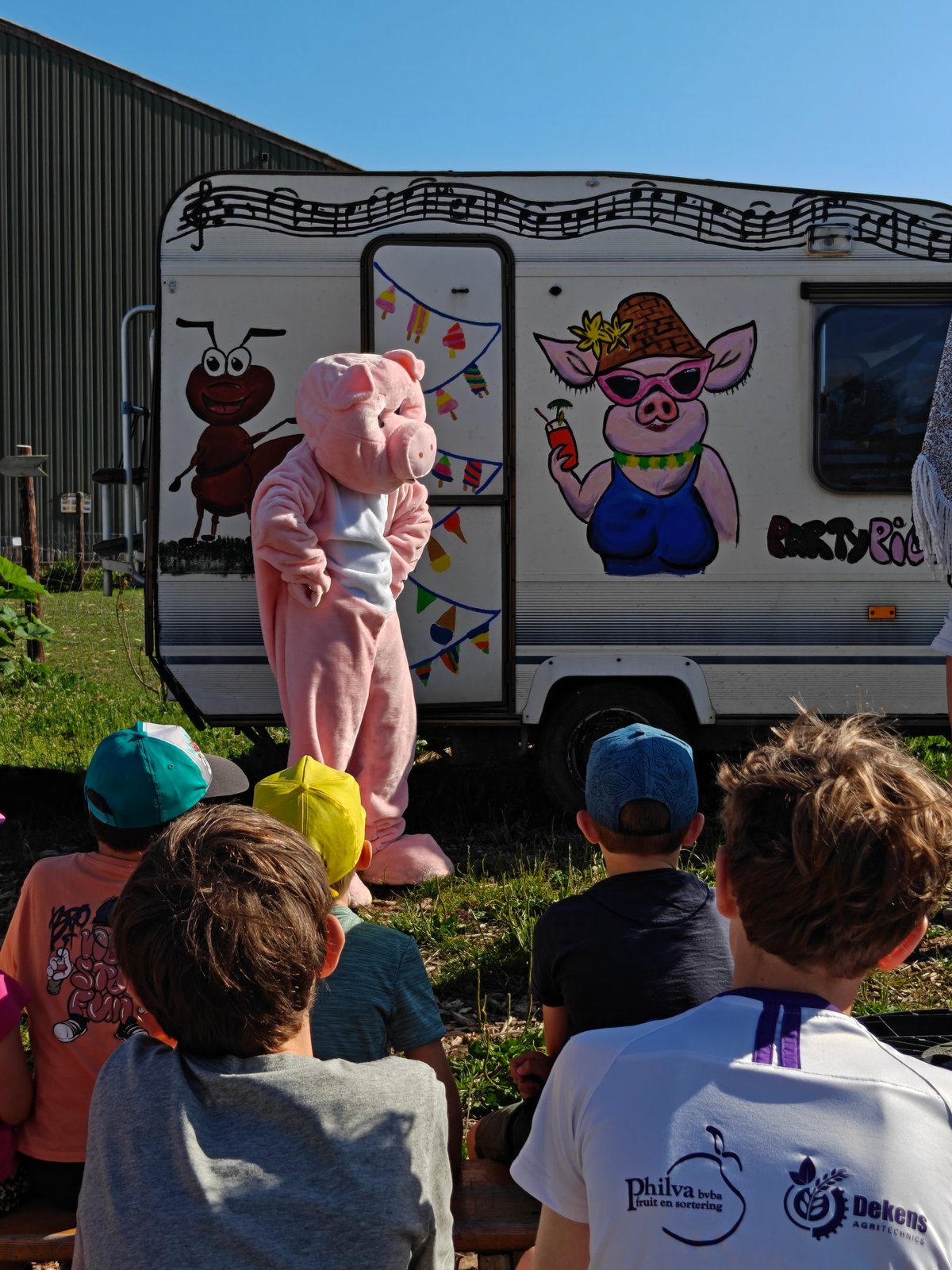 Er is een varken verdwenen uit de stallen van Boer Piet!